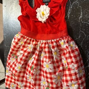 Adorable daisy Lilt daisy dress